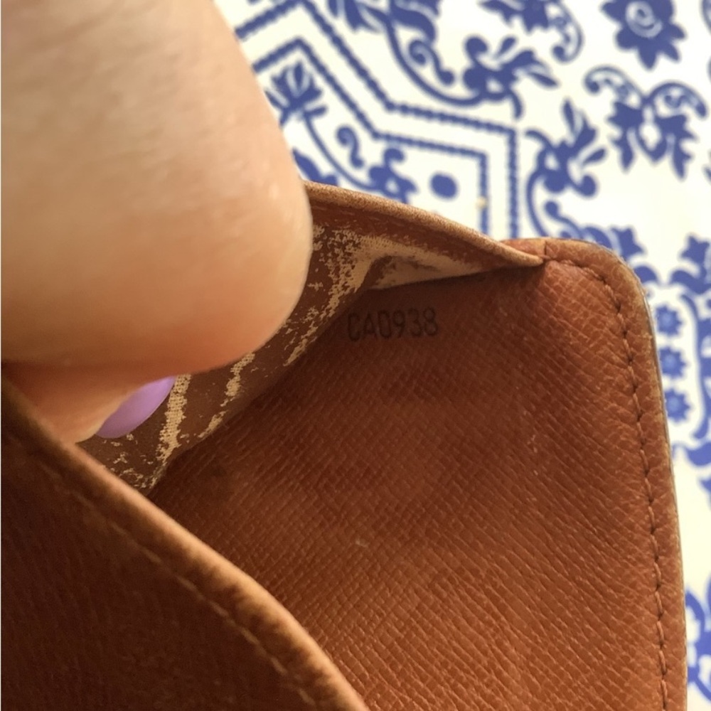 Sold***Authentic Louis Vuitton Brown Leather small Wallet - Picture 9 of 9